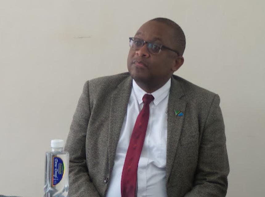 Prof. Kihampa